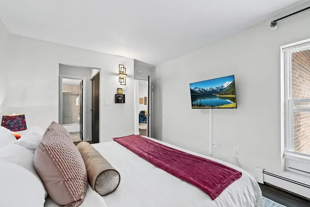 Old Town Condo Near CSU Pool, Sauna, Gym & Bikes