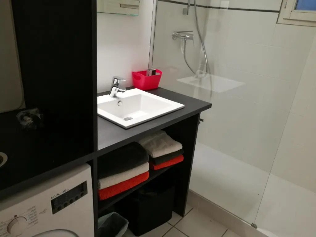 Nicolas I, 53m2, une chambre, parking privé