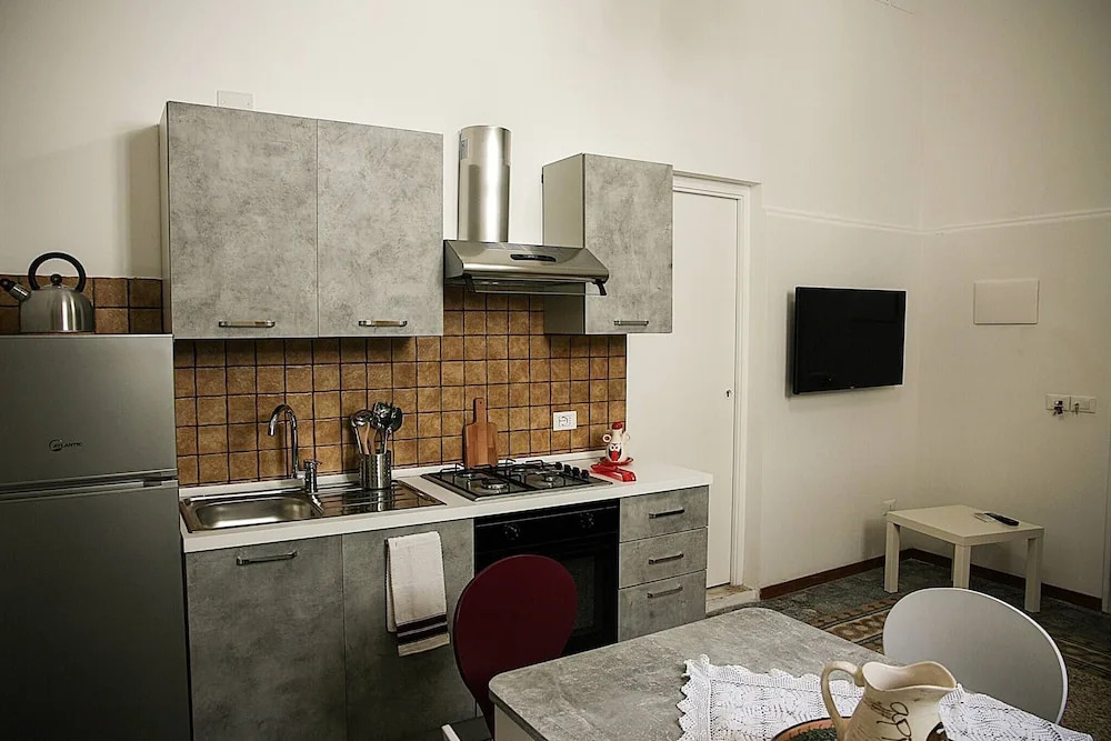 Palazzo Nicastro Guest House Red