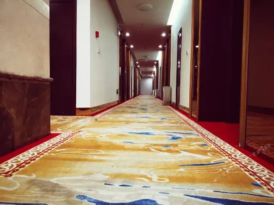 Kunshan Xinkaiyuan Hotel (Kunshan Railway Station)