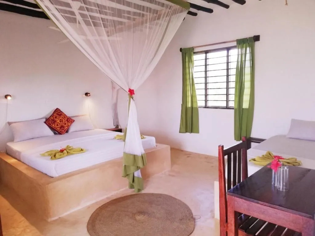 Red Monkey Beach Lodge
