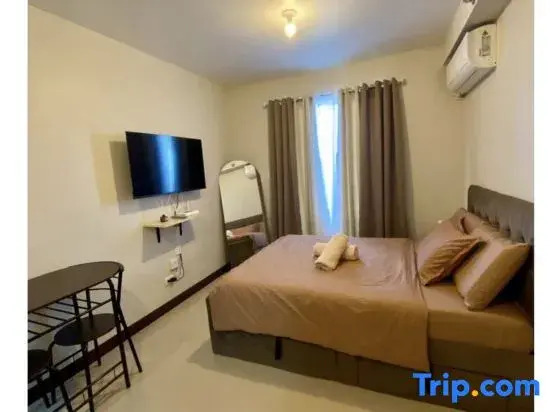 Seaside Serenity w/ SUNRISE | Staycation | Near Airport