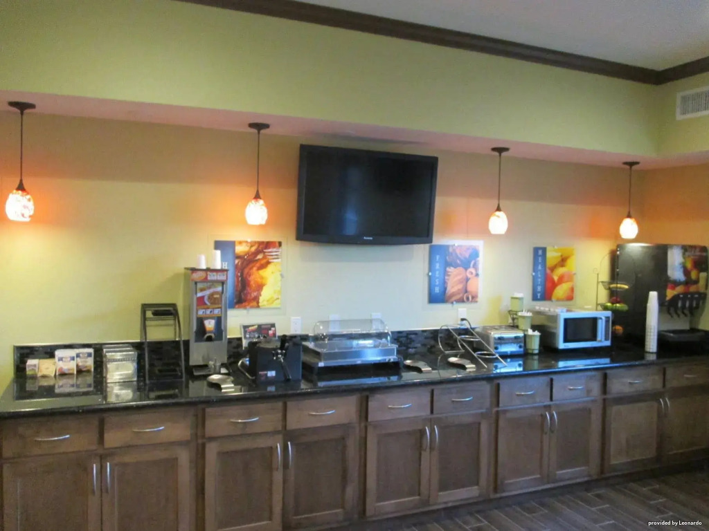 Best Western Plus Seminole Hotel & Suites