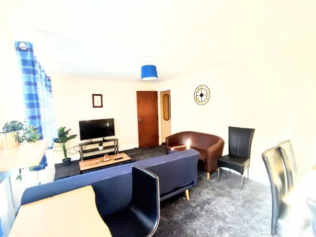 Crystal Suite 3 free private parking