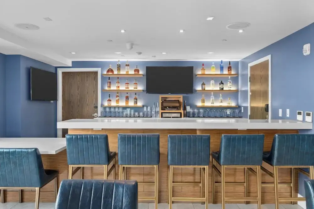 H2O Hermosa Beach Hotel