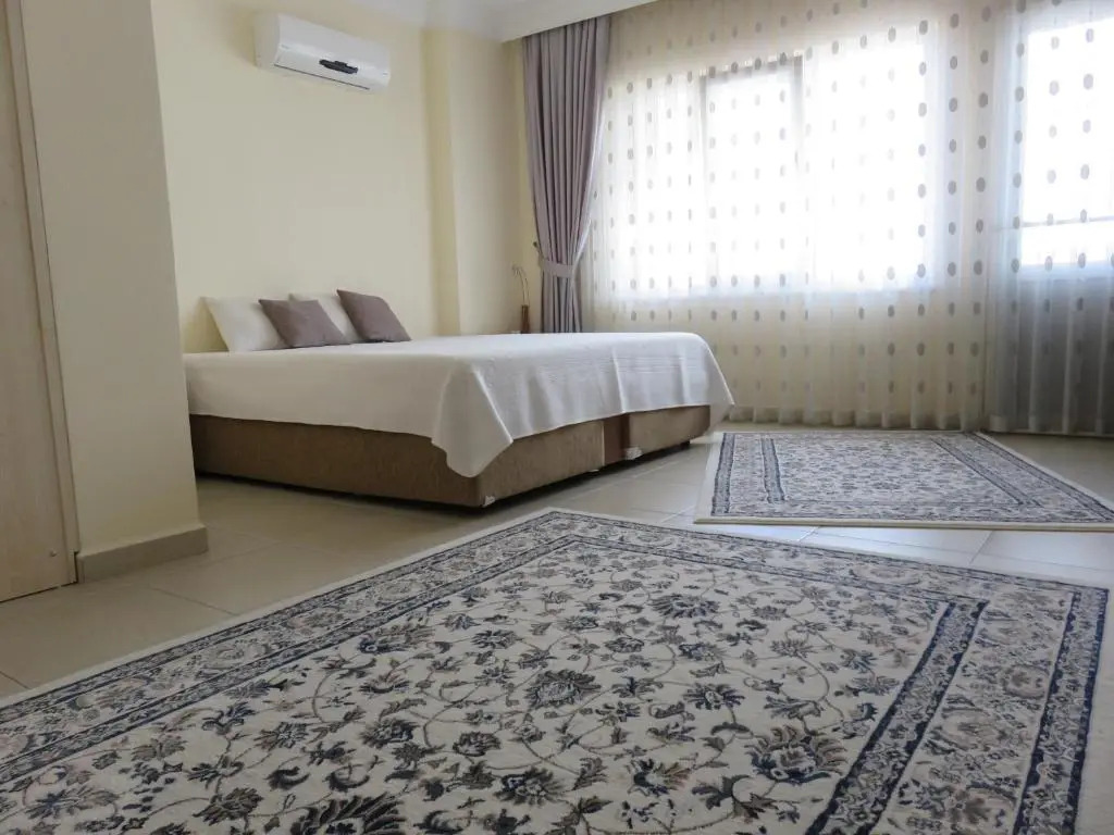 Spacious suite close to the beach