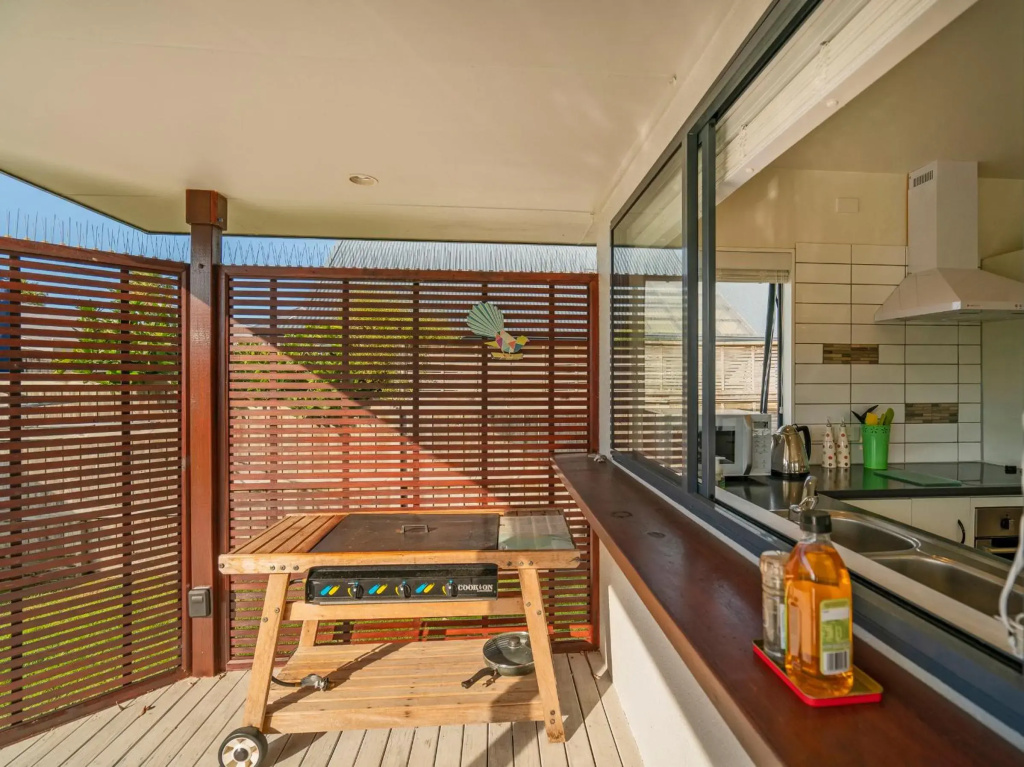 Sunlight Bach - Whitianga Holiday Home