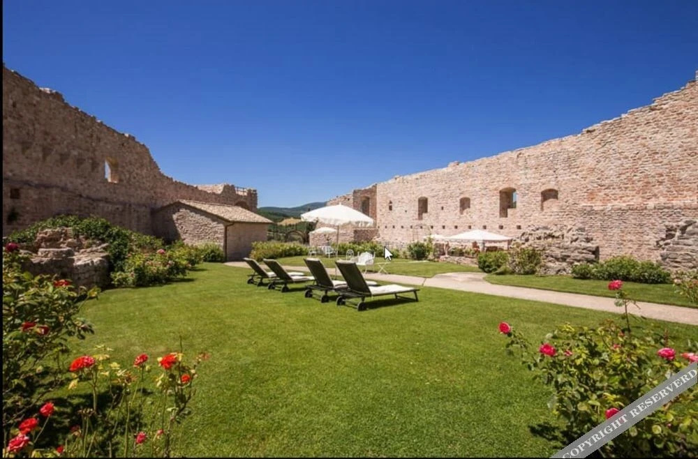 Lo Rocca Dei Trinci