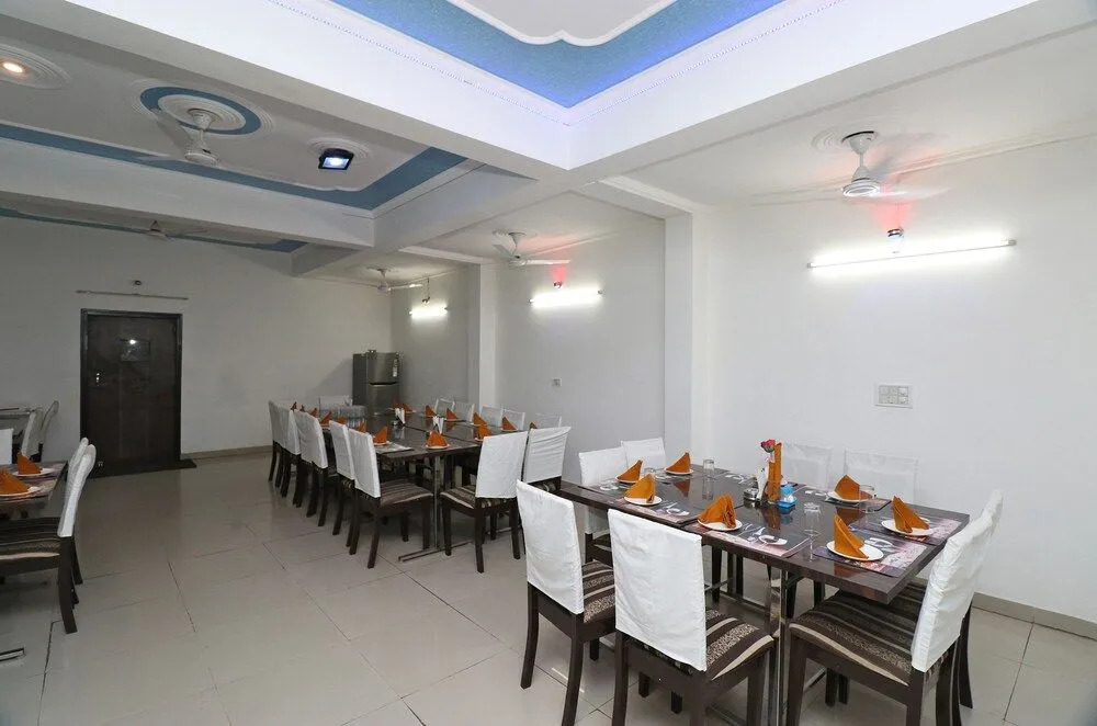 OYO 22711 Rajni Guest House