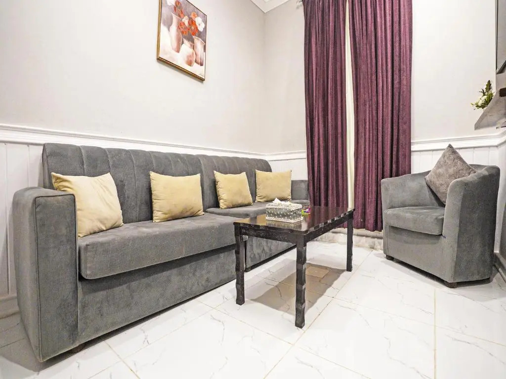 OYO 649 Al Thuraya Palace Apartments