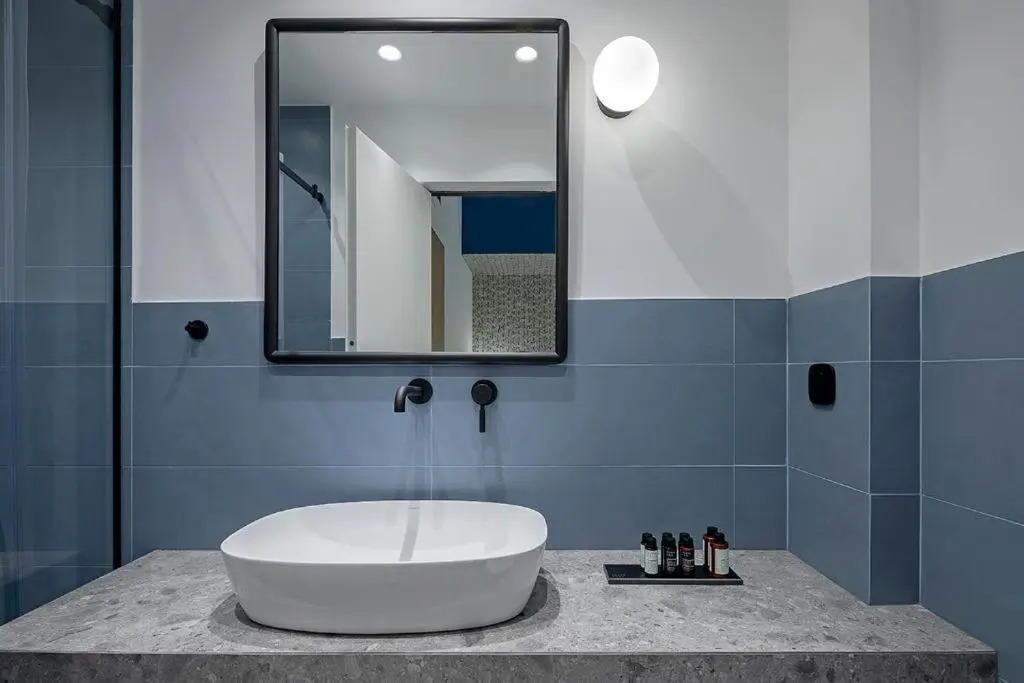 Acro Urban Suites