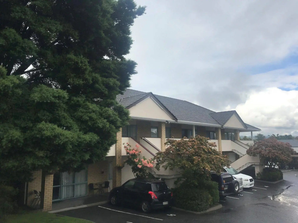 Fenton Court Motel