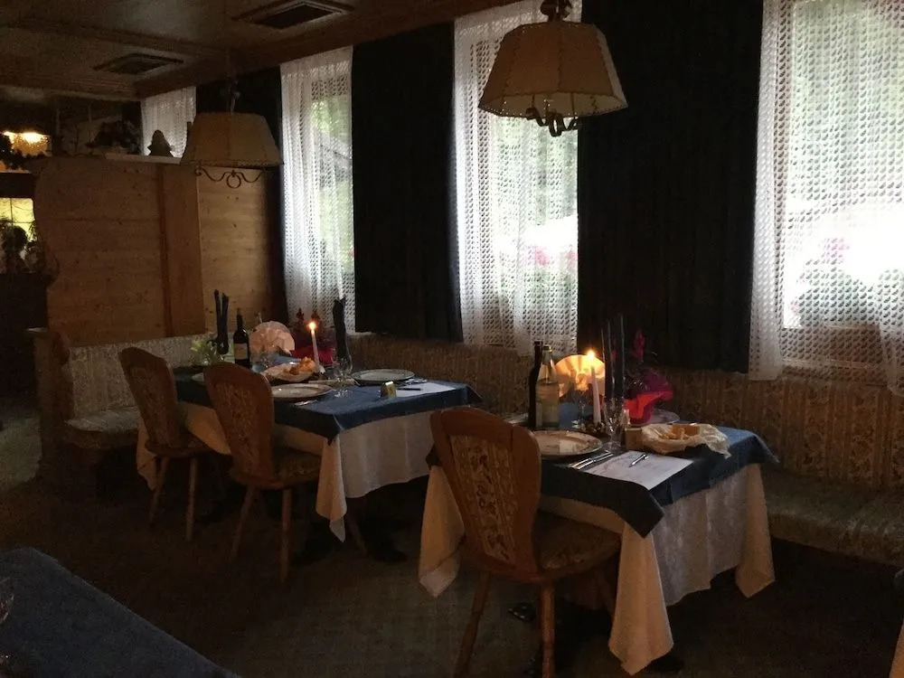Hotel Alpenrose