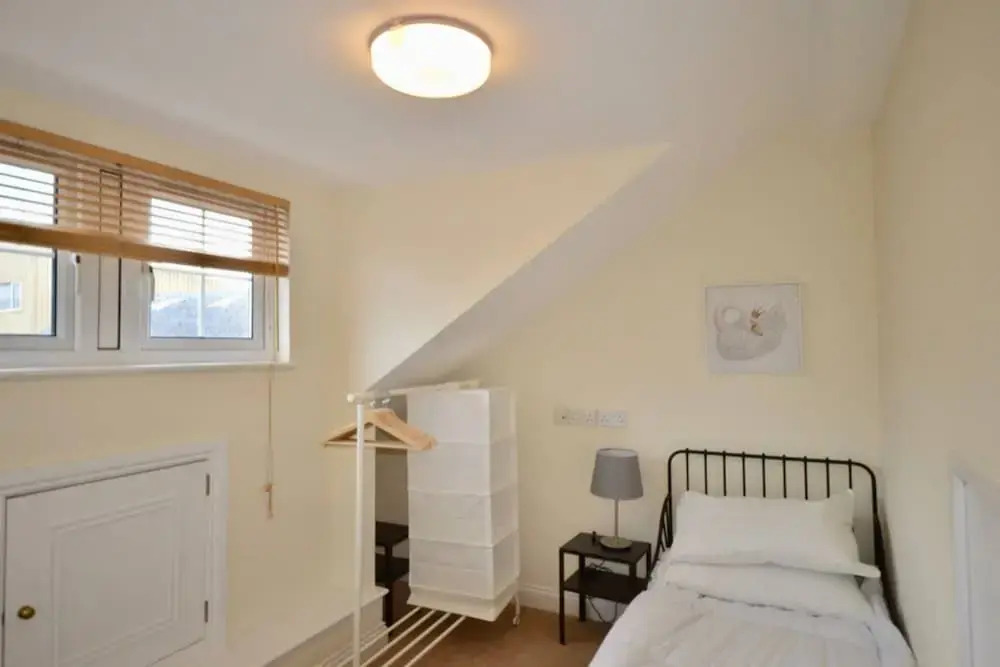 Cosy 2 Bedroom Bristol Home
