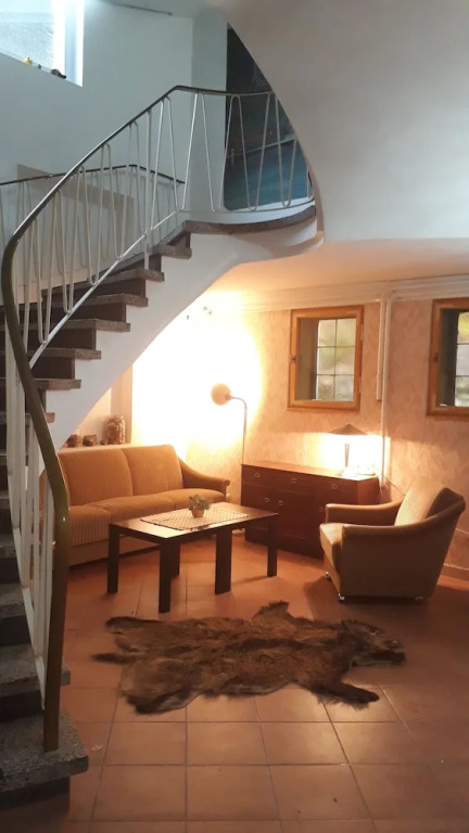 Apartmenthaus am Waldrand- Küche - Frühstück - Balkon