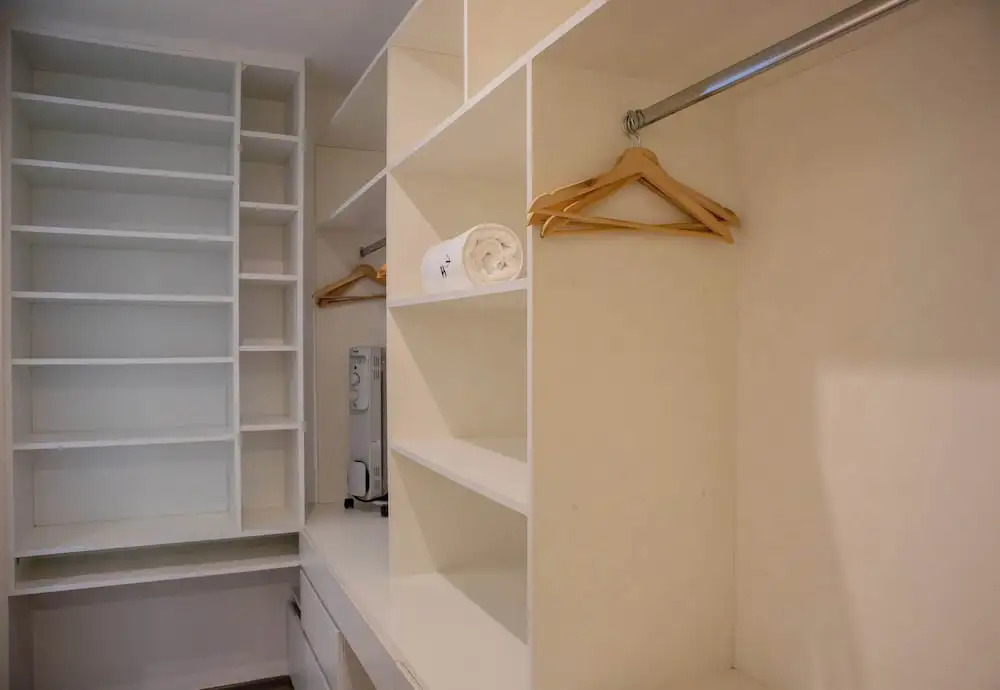 w Flawless 3BR w Balcony in Miraflores