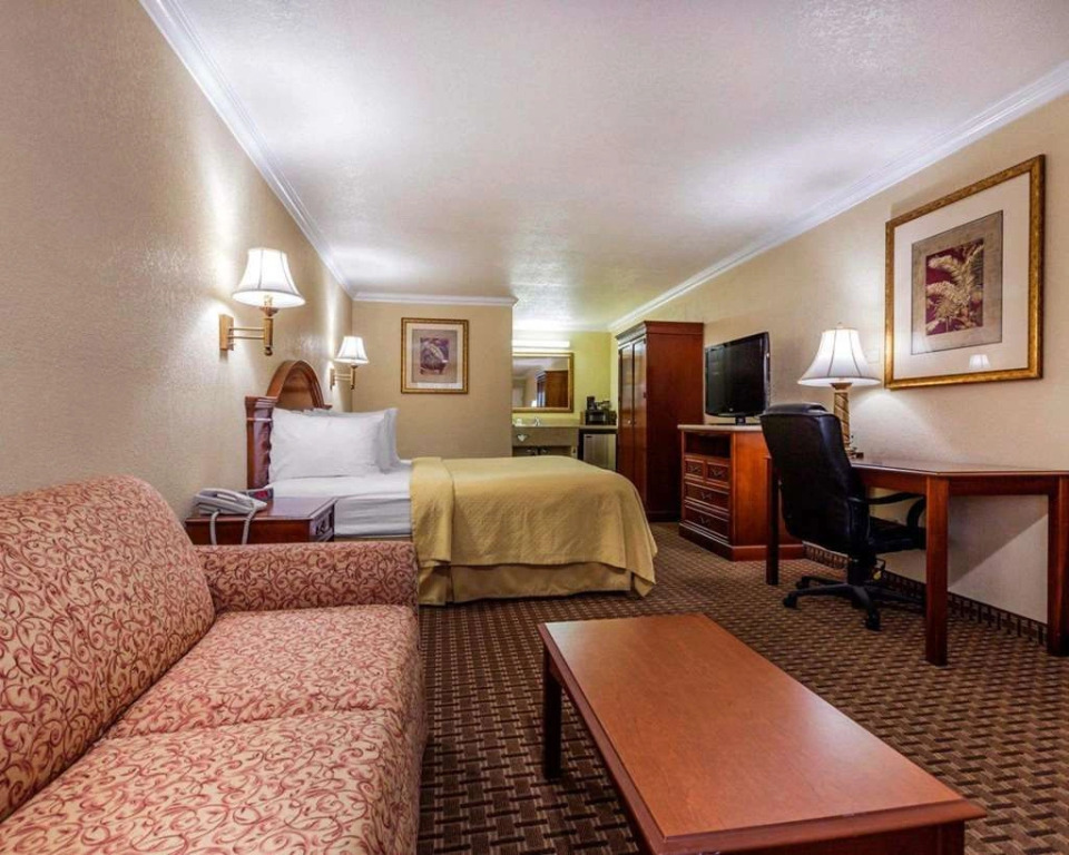 Quality Inn