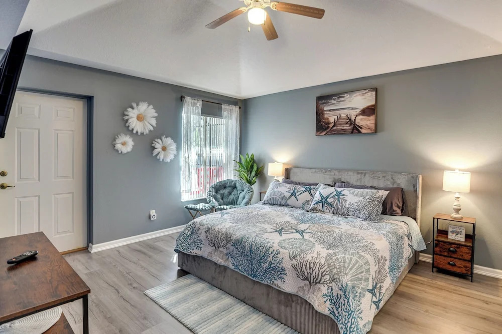 Patio & Poolside Relaxation! Palm Coast Getaway