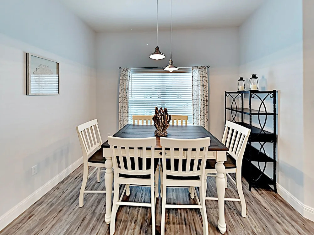 Coral Reef Home 3 Bedrooms 2 Bathrooms Home