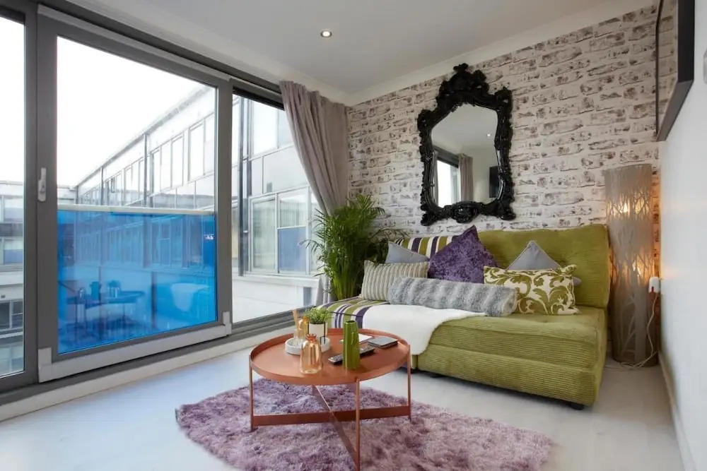 The Cakide - Leeds Stunning, Contemporary Cosy Find