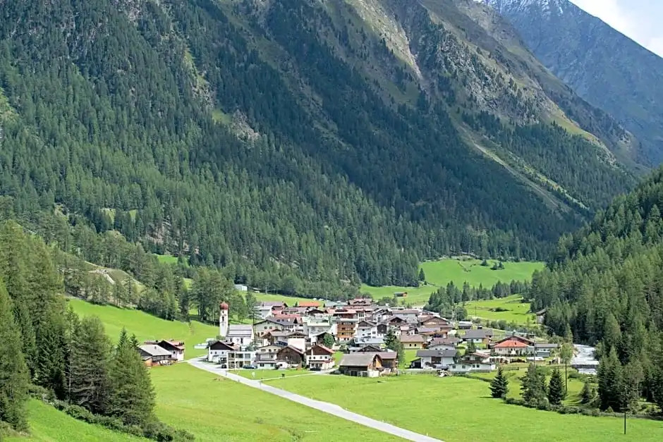 Hotel Schöpf - Mountain Hideaway