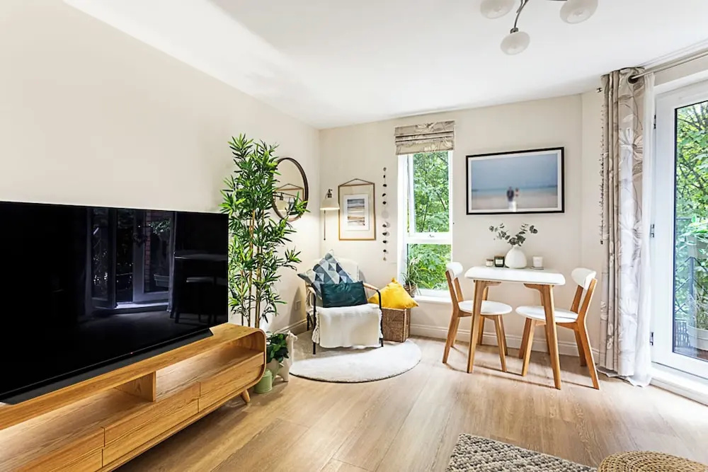 London Docklands Retreat