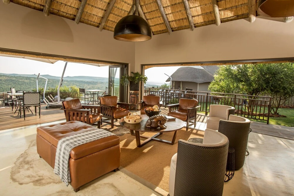 Umzolozolo Private Safari Lodge & Spa