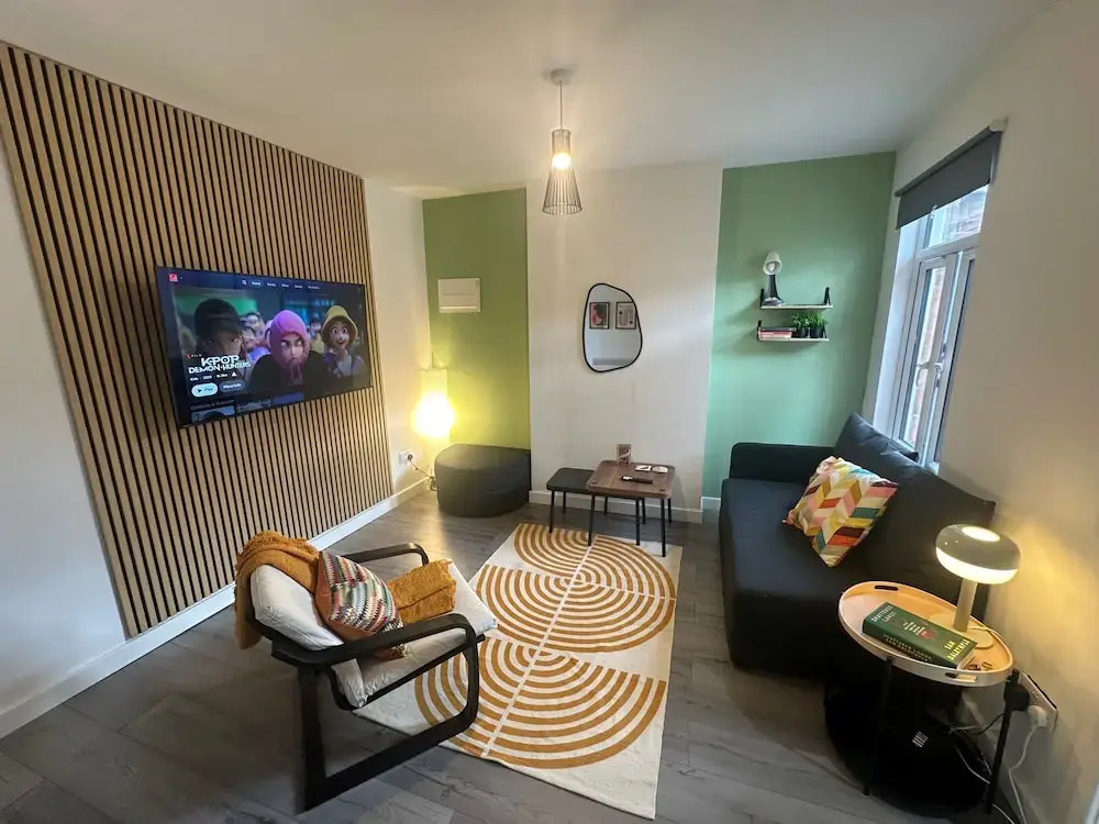 Green Lane 1-bed Apartment - Sleeps 4 & Pets Ok