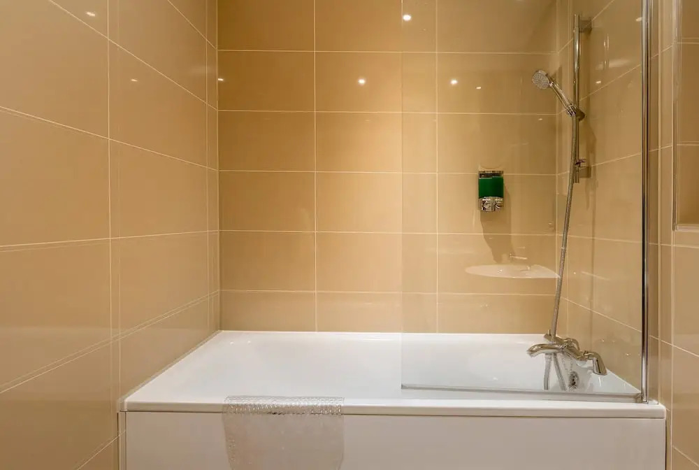 Skyvillion - Tower Point Enfield 2bed Wbalcony
