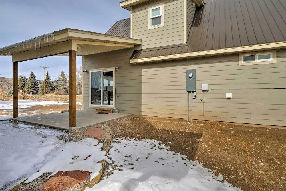 30 Mi to Crested Butte: Dog-friendly Home By River