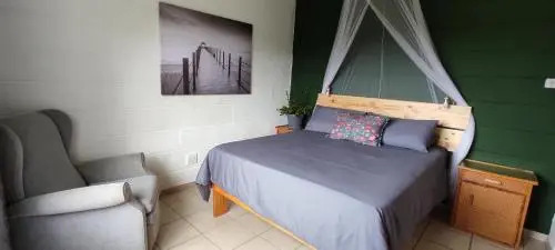 19 Marina Glen