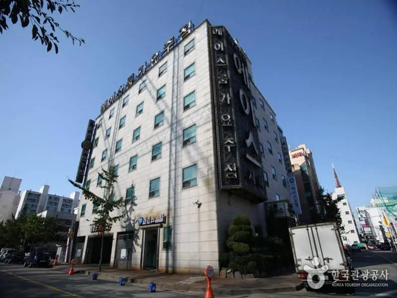 Biztel Ace Motel