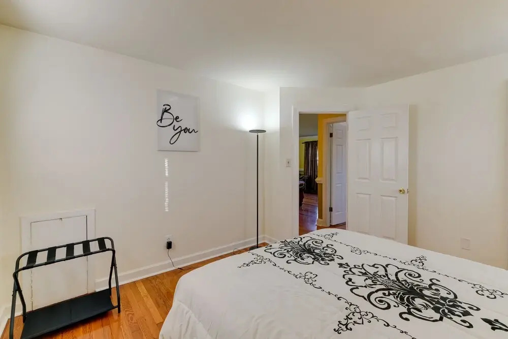 Backyard + Deck: Family-friendly Lorton Home!
