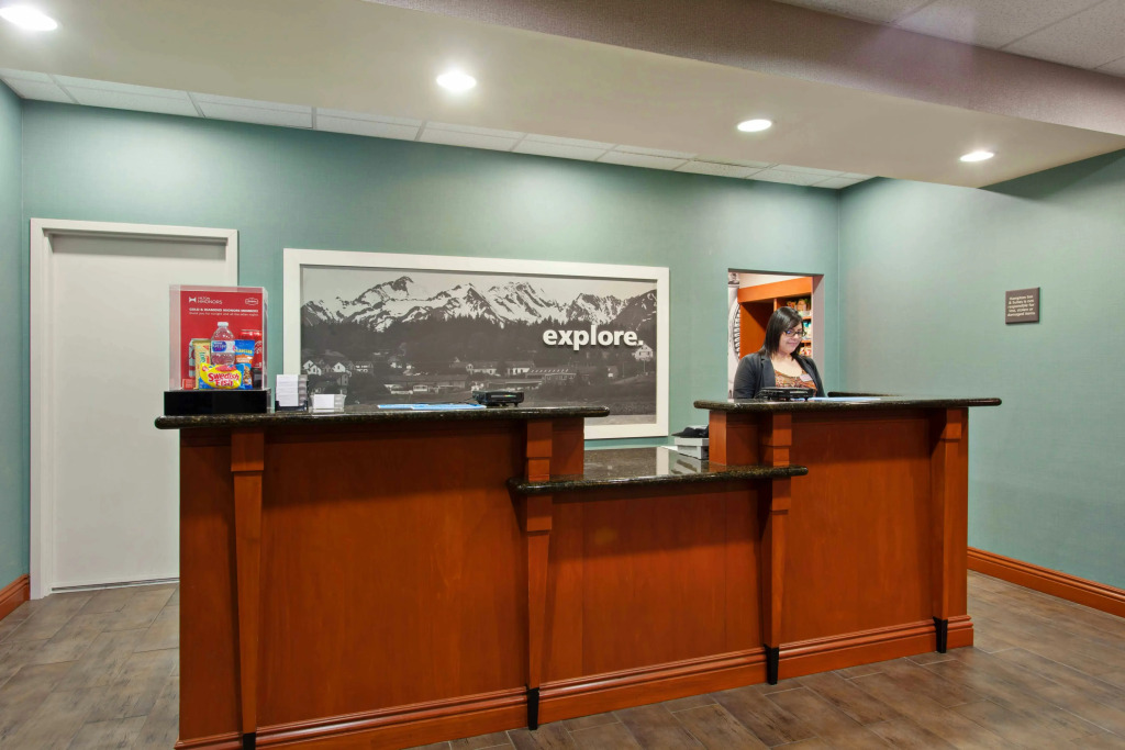 Hampton Inn & Suites Clovis Airport North