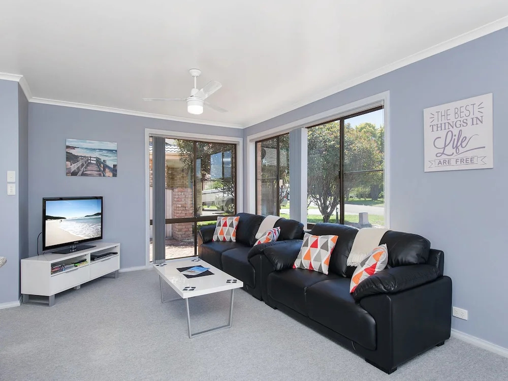 Shoreline Drive, Duplex 01,39, Little Pearl