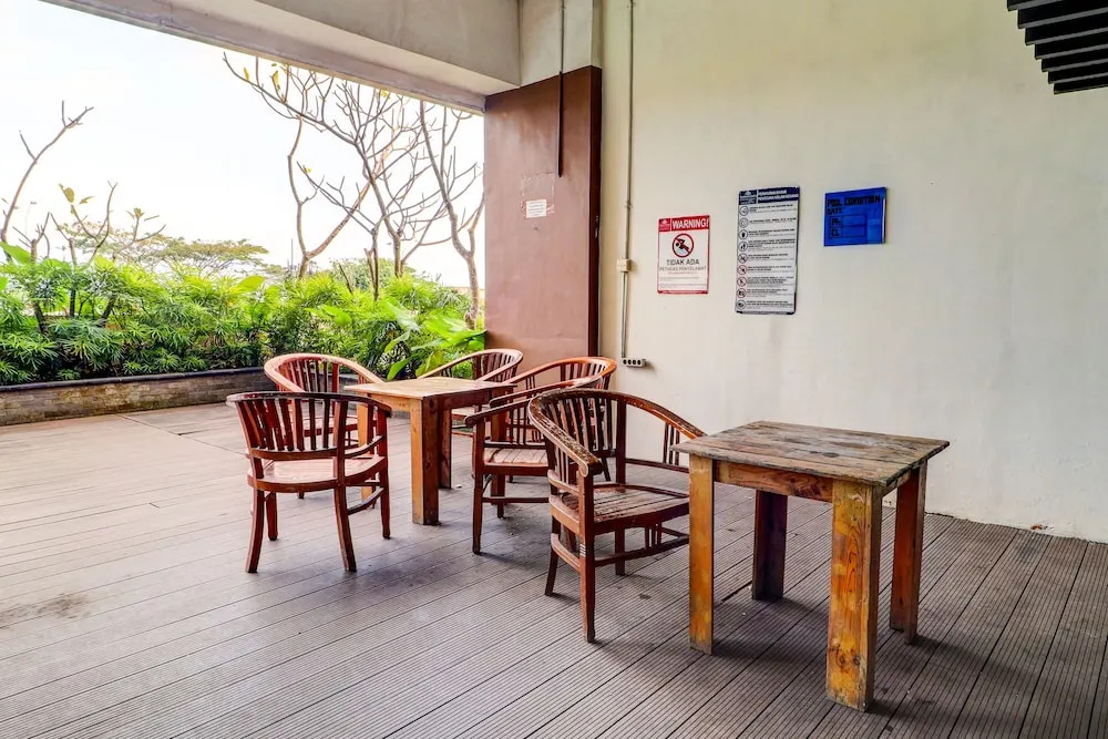 OYO Life 92735 Apartemen Tamansari Panoramic By Santuy