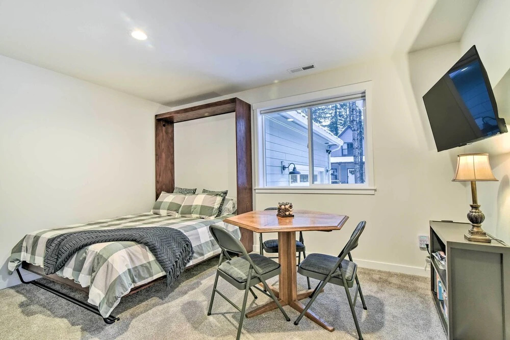 Family-Friendly Packwood Retreat w/ Deck