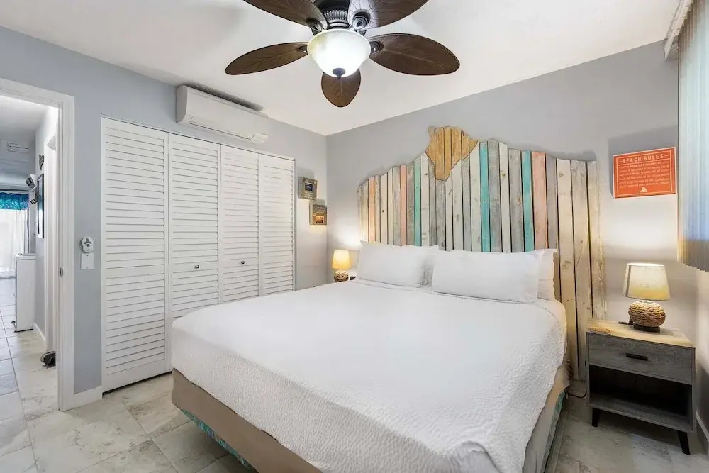 Pretty Ocean View - Top Floor - Vrkcv