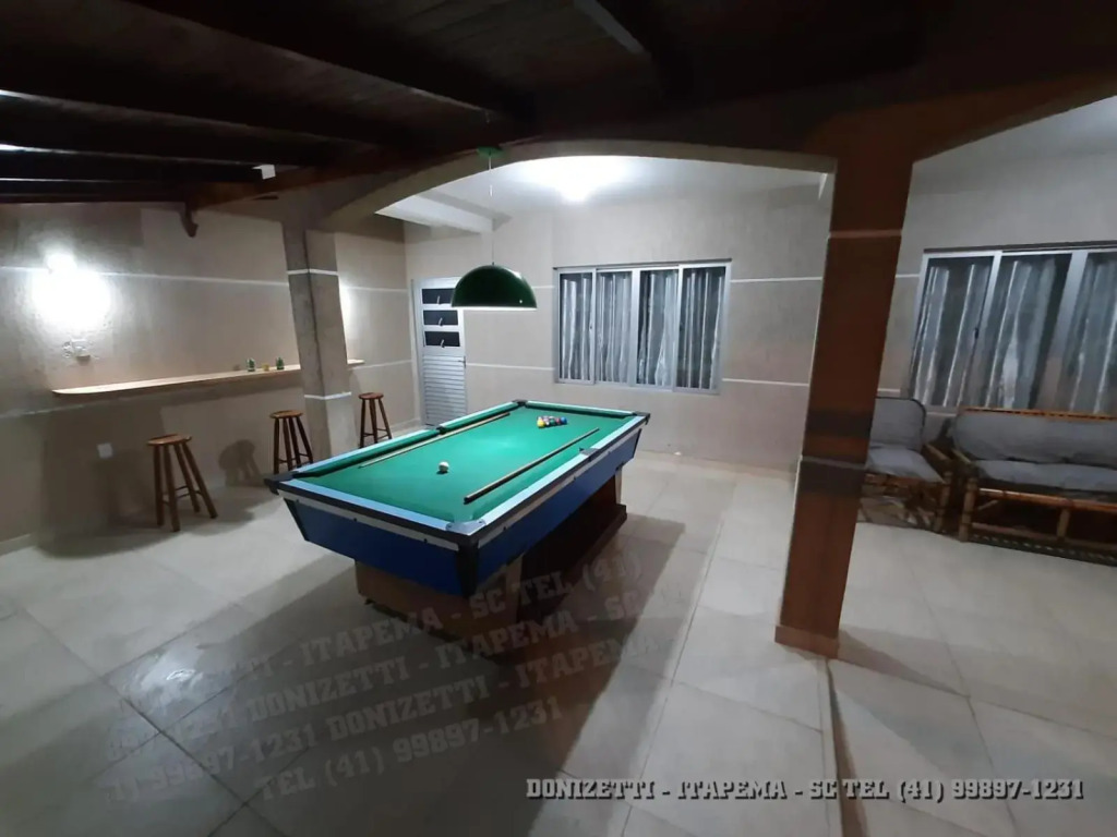 Casa com Piscina em Itapema-SC