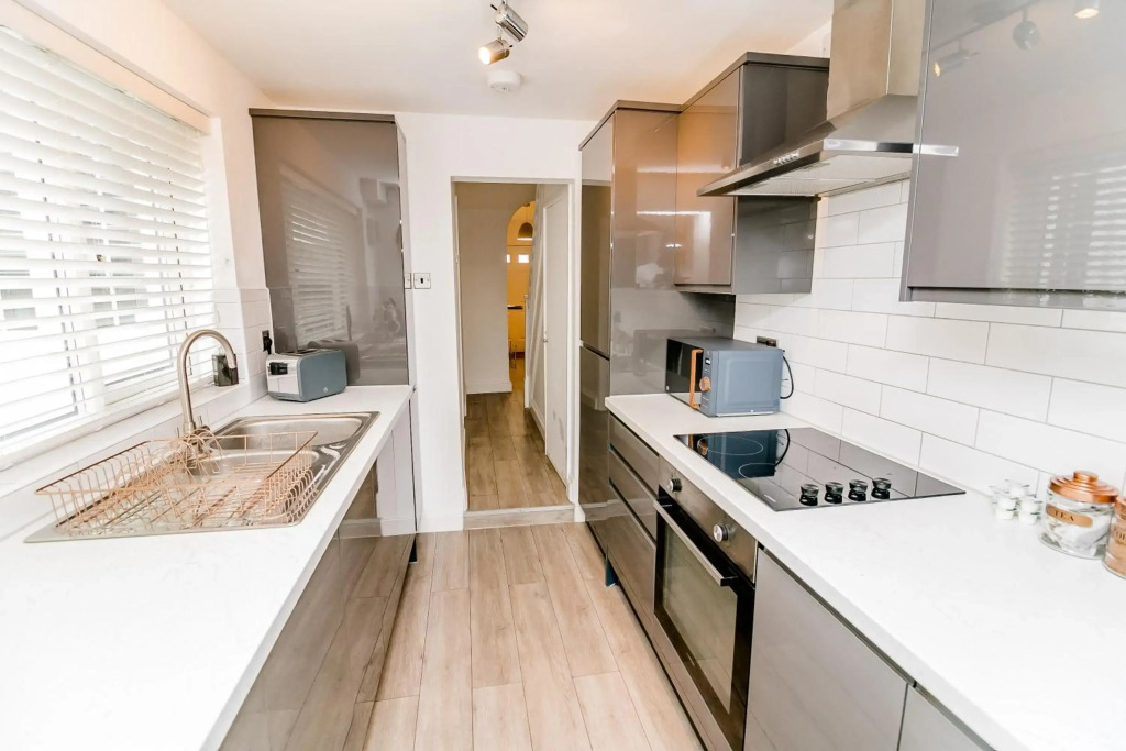 New city house, great location - with parking