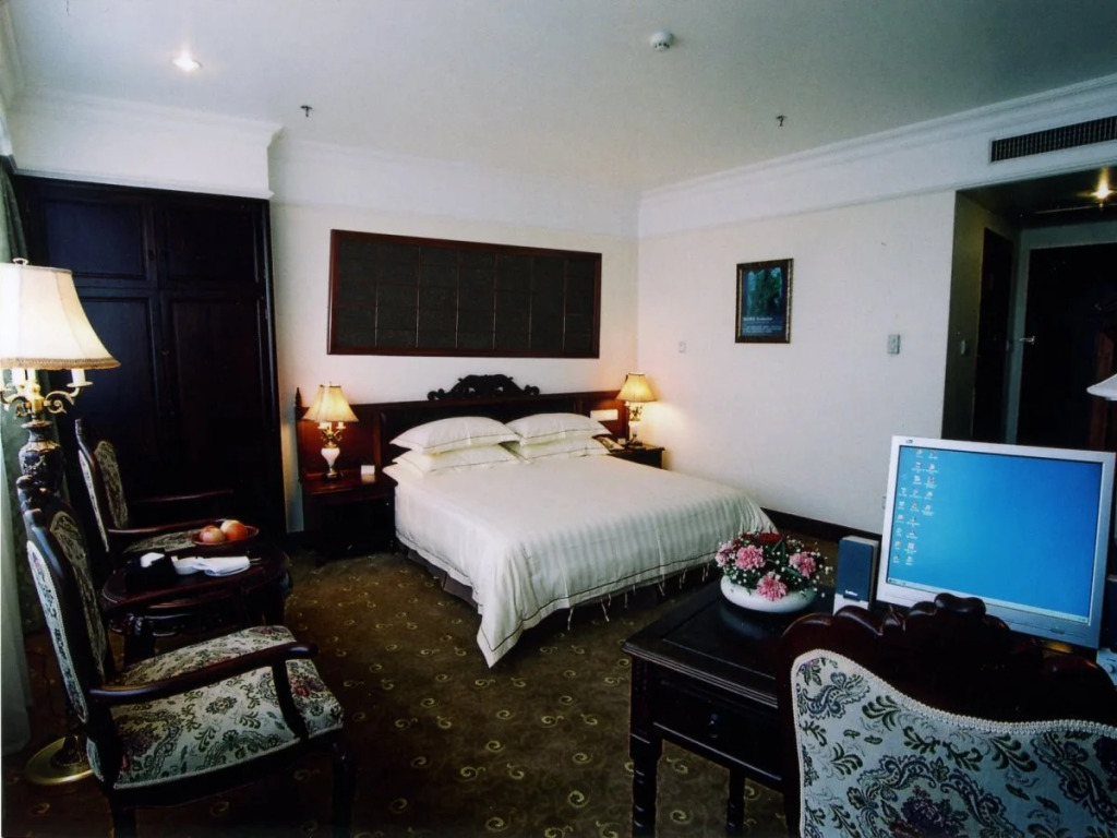 Jindu Crown Hotel
