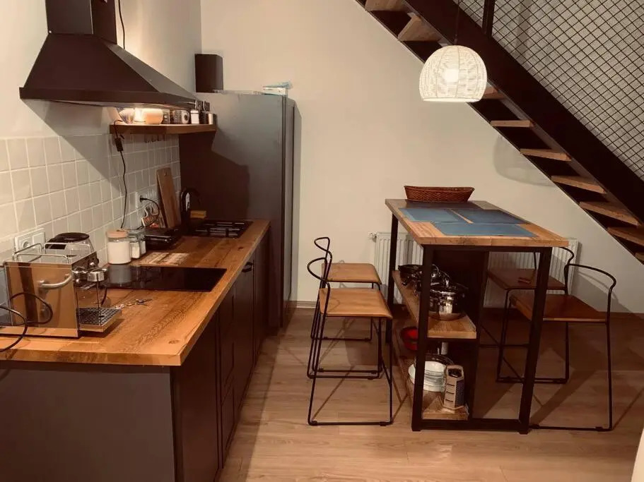 Mariam's Stunning and Sunny Apt