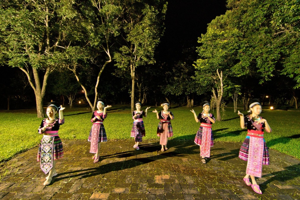 Hmong Hilltribe Lodge