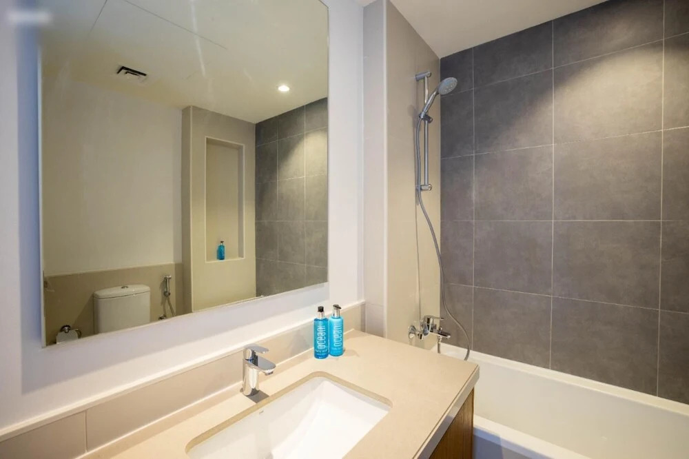 Homely 2BR Apt in Dubai South