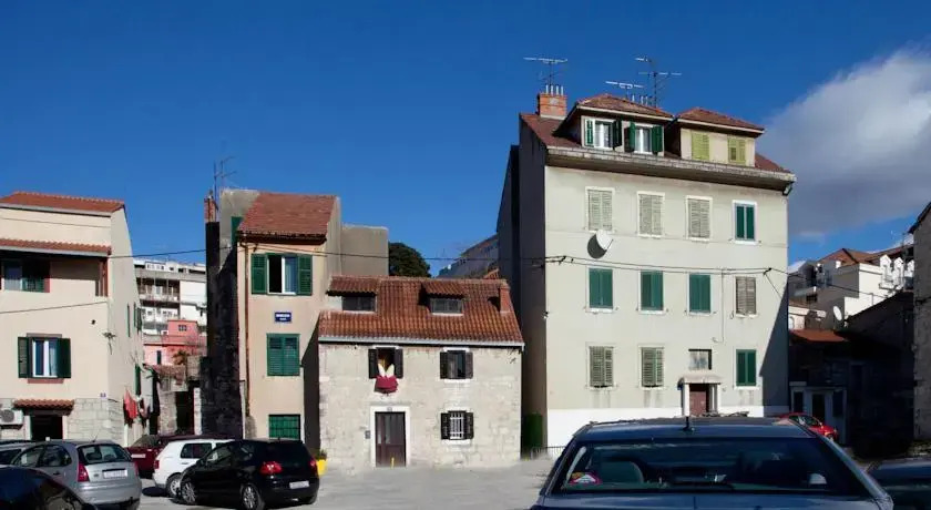 Apartment Barbaras Inheritance