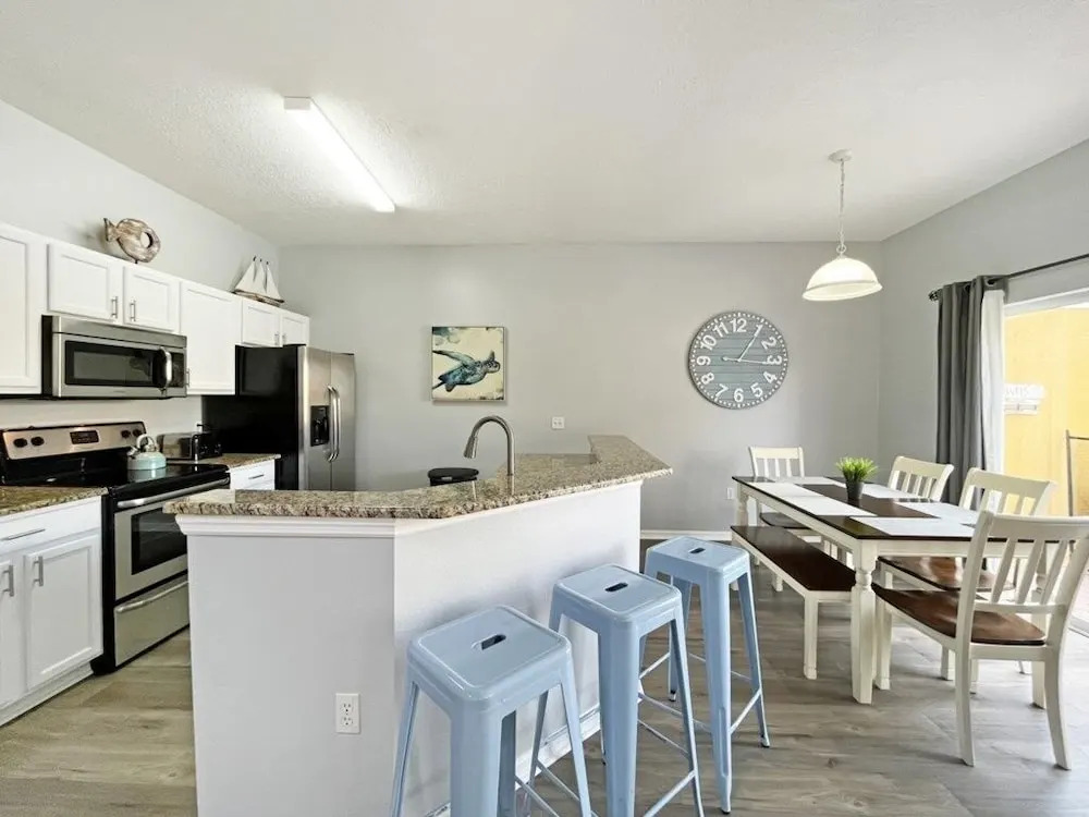 Villa Azul 4 Bedroom Townhouse by RedAwning