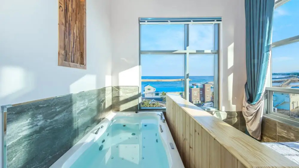 Gangneung Pier 86 Spa Pension