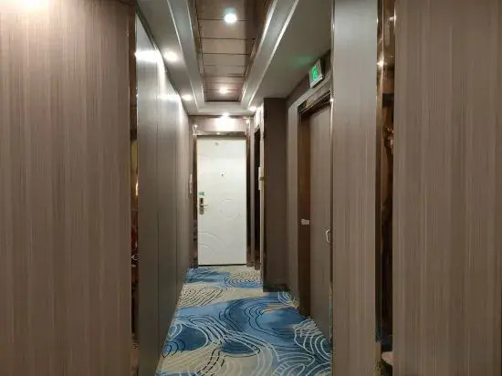 Yuhuan Hyatt Business Hotel (Passenger Transport Center Branch)