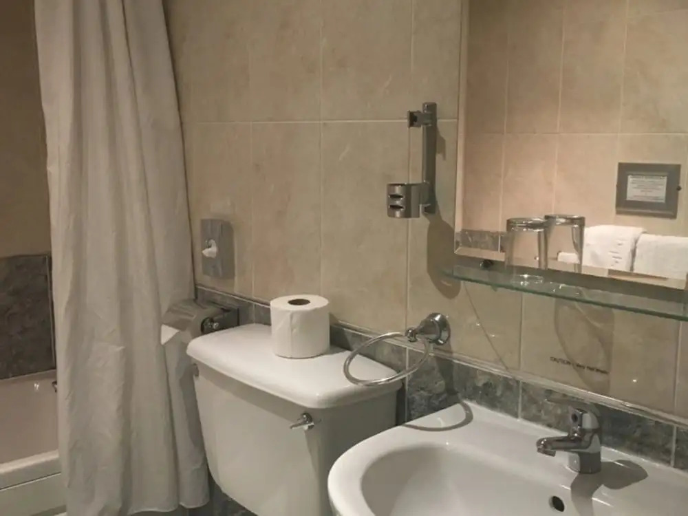 Chequers Lodge- Dalton-in- Furness- Self check in- for professionals and tourists