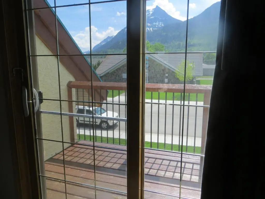 Waterton Glacier Suites